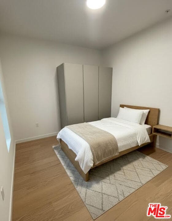 Building Photo - 904 S New Hampshire Ave