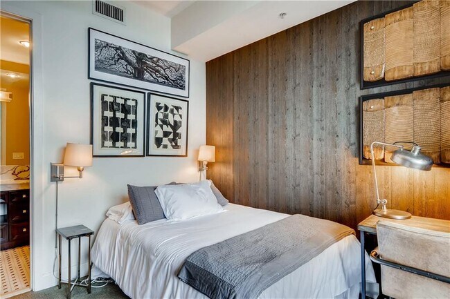 Building Photo - 1820 Peachtree Rd NW