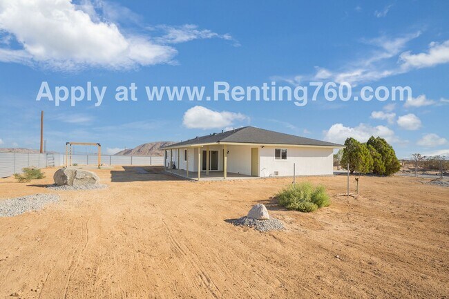 Building Photo - Desert Serenity Meets Modern Comfort in La...
