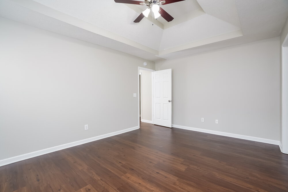 Building Photo - 524 Summit Way