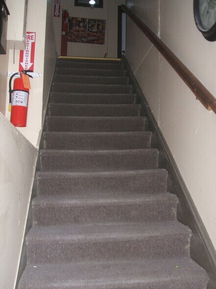 Building Photo - 303 Howard St.