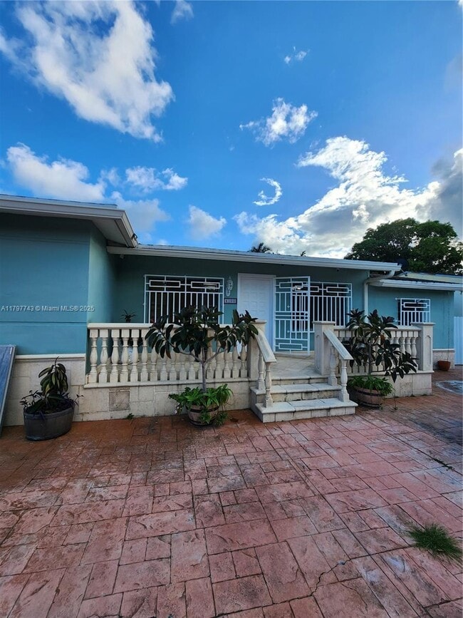 Building Photo - 4100 NW 5th St