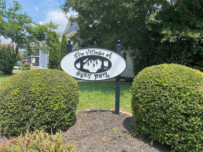 Building Photo - 3426 Harrison Rd