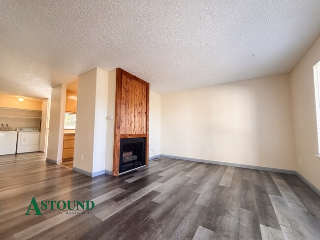 Building Photo - 1244 Marionola Way