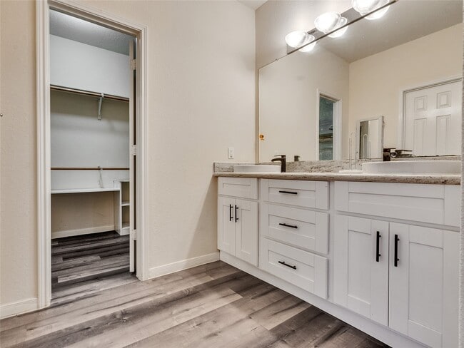 Building Photo - 19302 Juniper Vale Cir