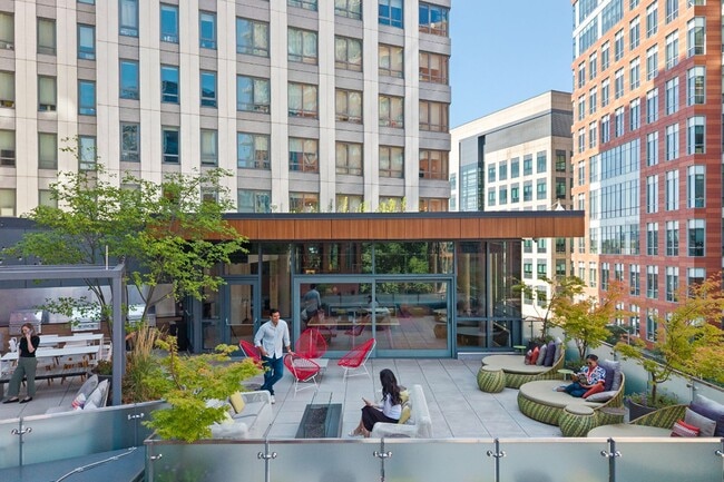 Building Photo - Proto Kendall Square