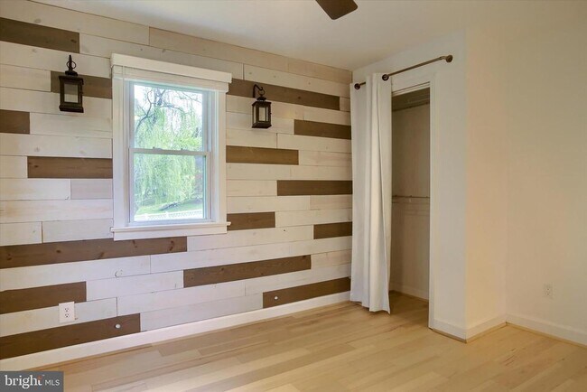 Building Photo - 2400 Linglestown Rd