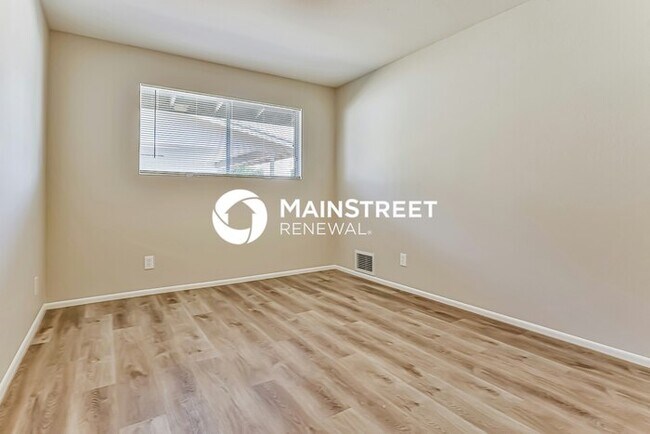 Building Photo - 4 Bedroom Pet-Friendly Home in Mesa, AZ with Main Street Renewal