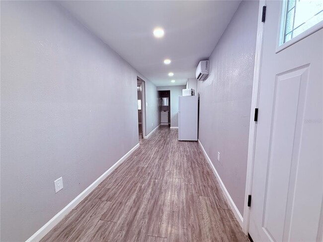 Building Photo - 4514 W Fern St