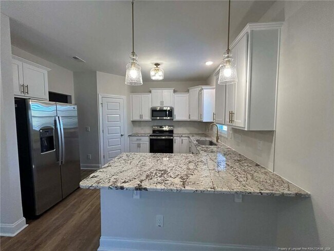 Building Photo - 244 Brickhill Dr