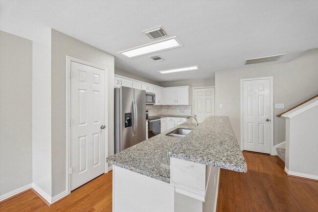 Building Photo - 39 Butterfly Branch Pl