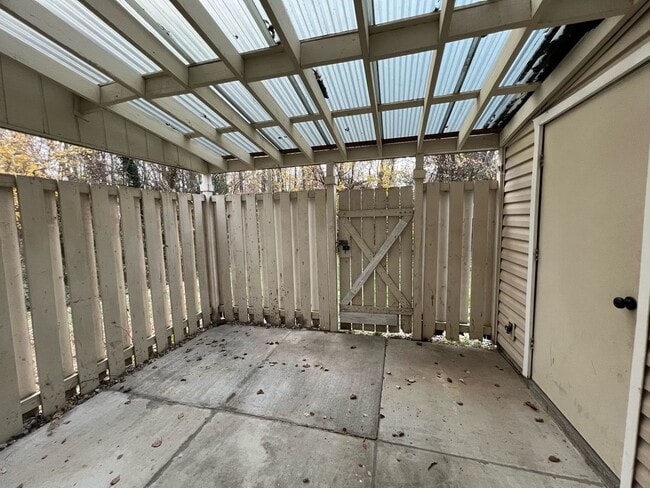 Building Photo - Great 3Br 2.5 BA Townhome in High Point!
