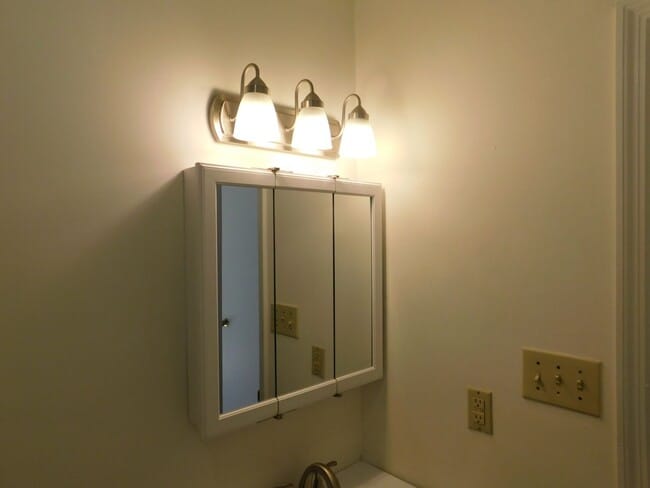 Building Photo - Affordable Gem!