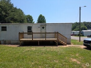 Building Photo - Springs Road Estates Unit#25