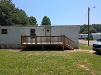 Building Photo - Springs Road Estates Unit#25