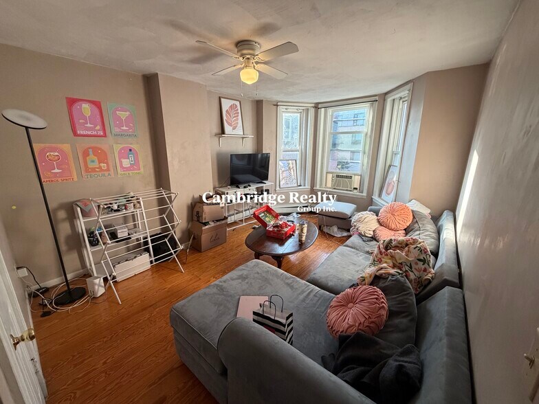 Building Photo - 15 Sewall St