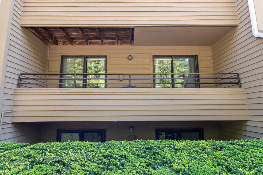 1rst Balcony - 6903 Jones View Dr