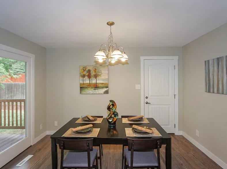 Dinning room - 827 S Robb Way