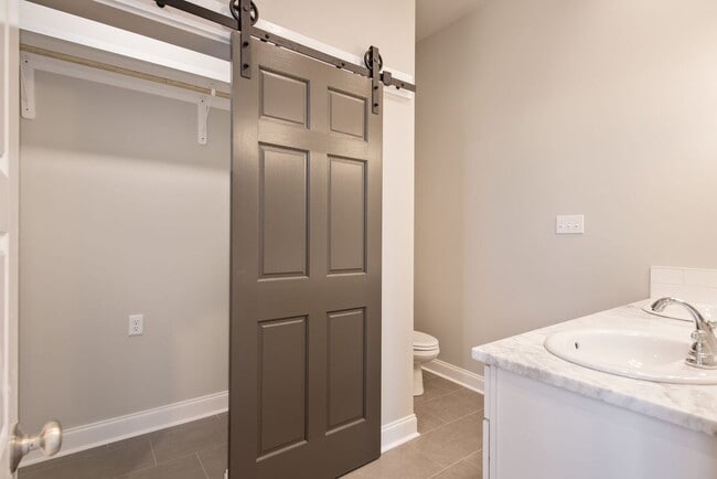 Building Photo - 104 Canvasback Dr