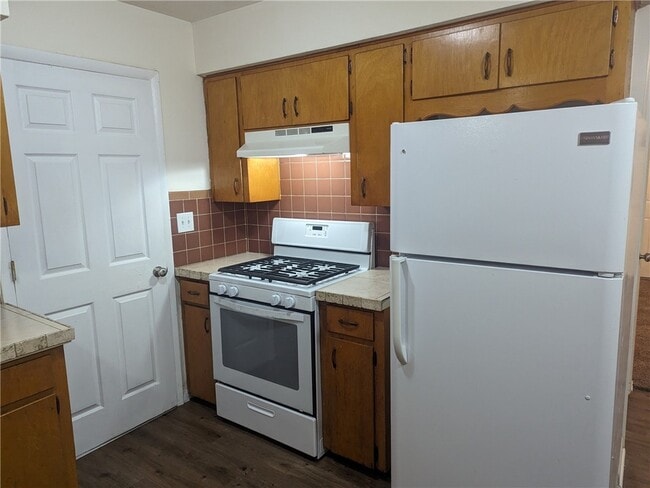 Building Photo - 1908.5 Westwood Ave