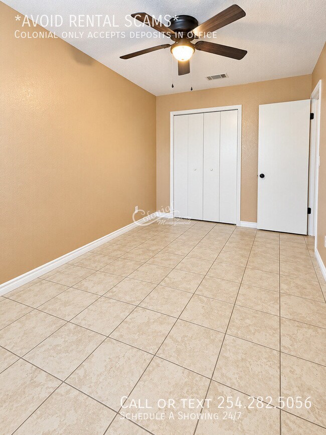 Building Photo - 2210 Cimmaron Dr