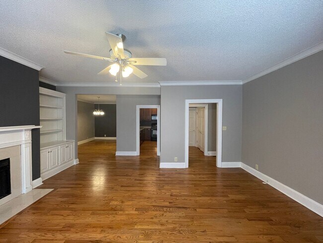 Building Photo - 175 Corbin Ave