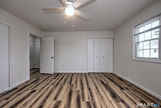 Building Photo - 65 Salem Walk