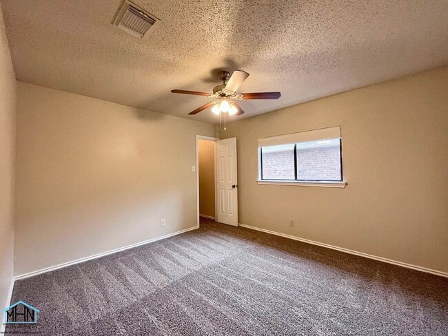 Building Photo - Bright and Inviting 2-Story home, conveniently located near to Randolph AFB and SAMMC!