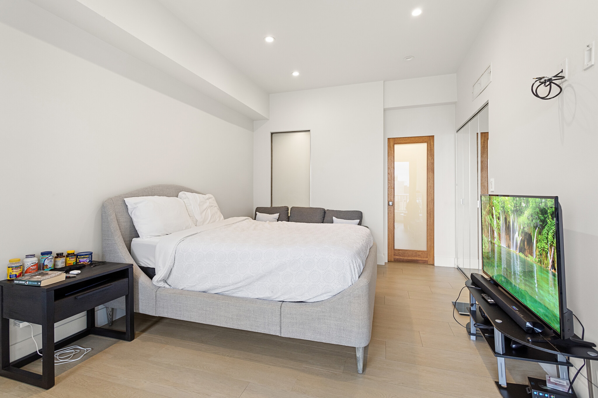 Building Photo - 10501 Wilshire Blvd