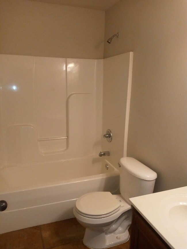 Building Photo - 1732 Thistlewood Dr