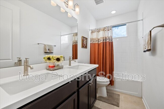 Building Photo - 12195 Stirrup Dr