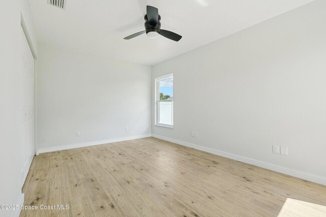 Building Photo - 1441 Eldron Blvd SE