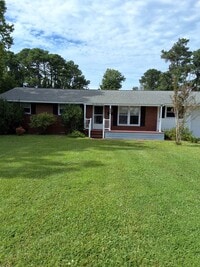 Building Photo - Fully Furnished home in Beaufort