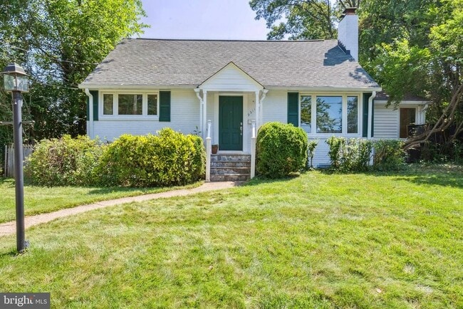 Primary Photo - 9311 Adelaide Dr
