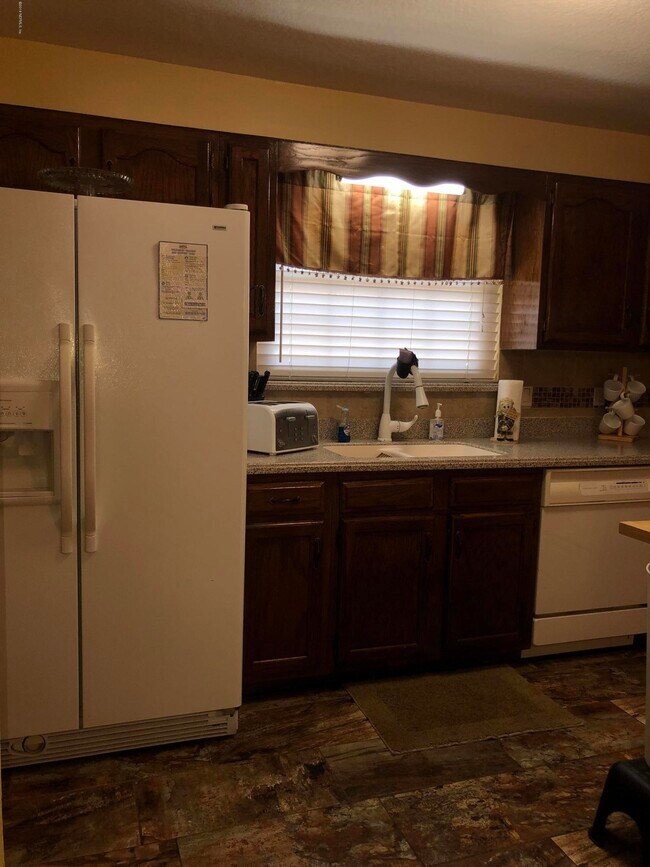 Building Photo - 8179 Crosswind Rd