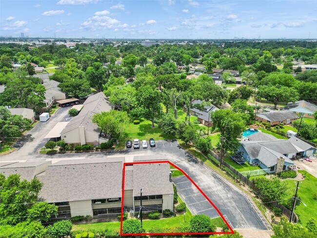 Building Photo - 5005 Georgi Ln