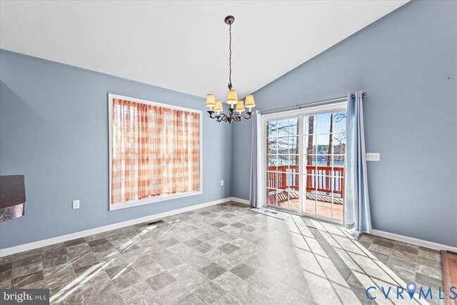 Building Photo - 686 Lake Caroline Dr