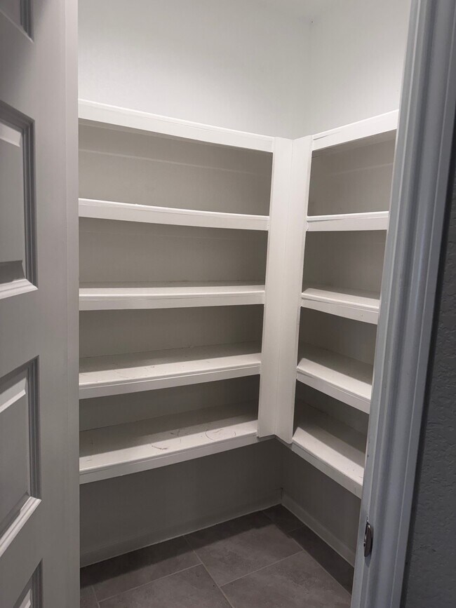 Building Photo - 5515 Russett Bay Ct