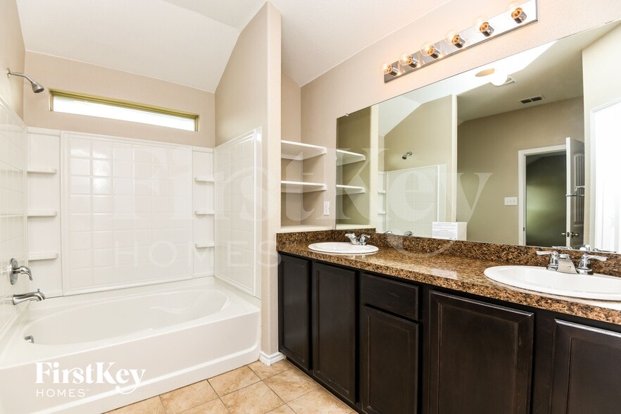 Building Photo - 5152 Grayson Ridge Dr
