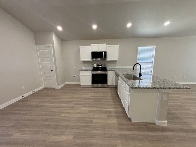 Building Photo - Pre leasing for July, Bell farms!