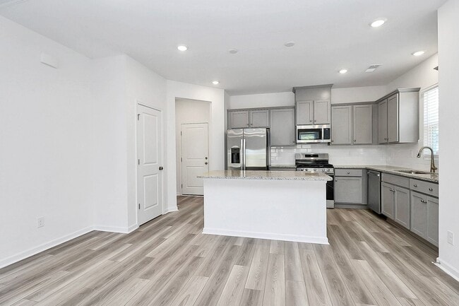 Building Photo - Brand NEW Townhome for RENT!