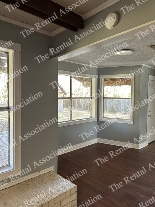 Building Photo - 56 Martha Dr