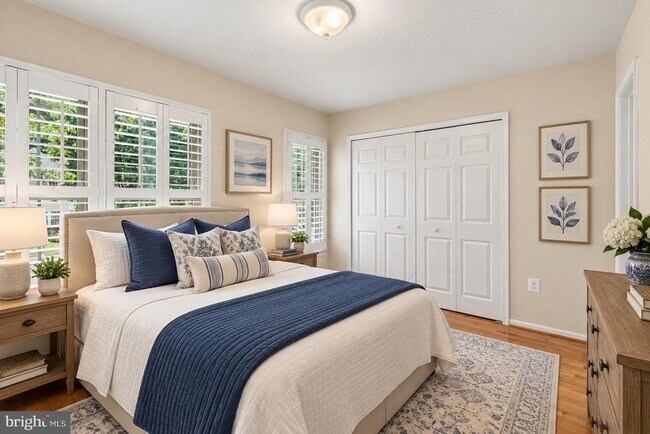Building Photo - 15067 Maple Glen Ct