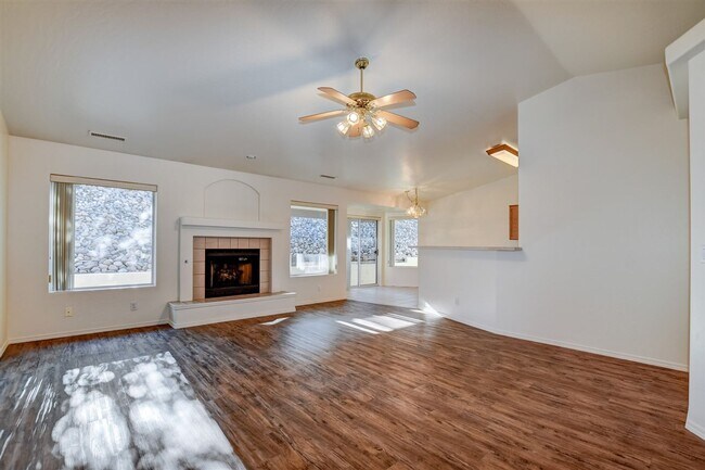 Building Photo - 4261 N Tonopah Dr