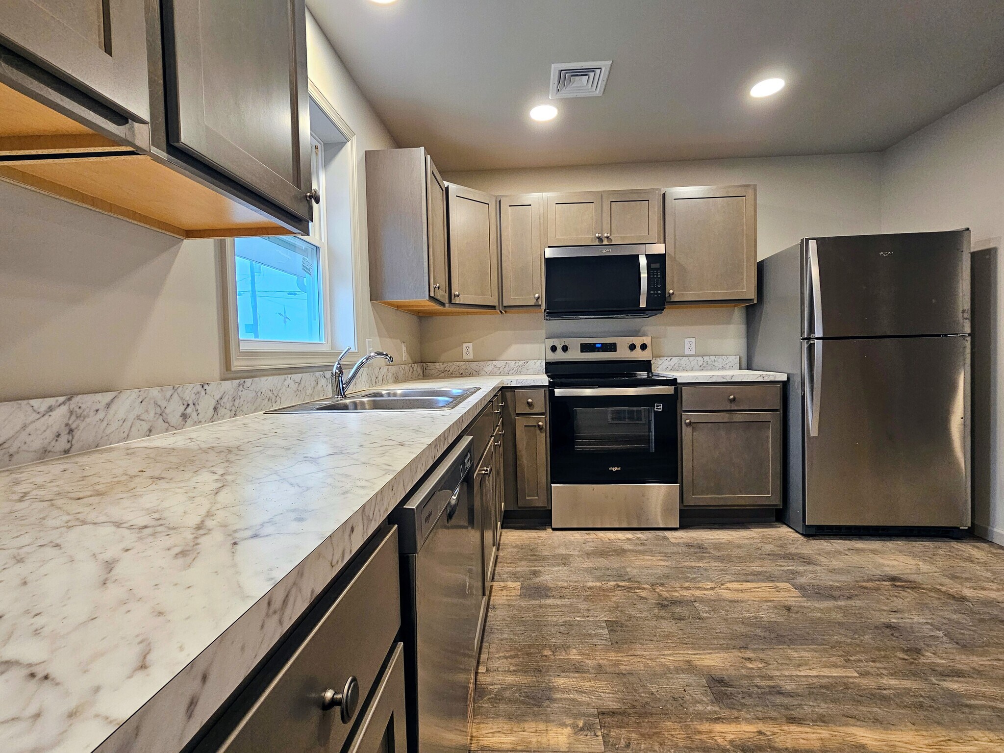 Building Photo - 2624 Creek Hill Rd