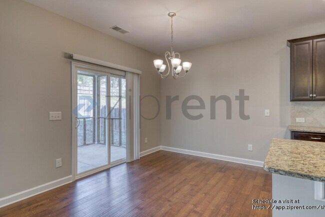 Building Photo - 268 E Webber Ln