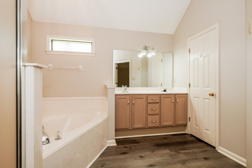 Building Photo - 4971 Rabbit Chase Ln