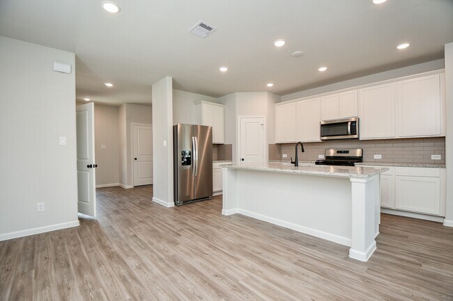 Building Photo - 12931 California Palm Ct