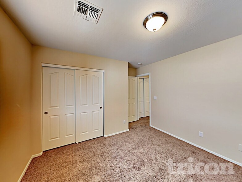 Building Photo - 45015 Bahia Dr