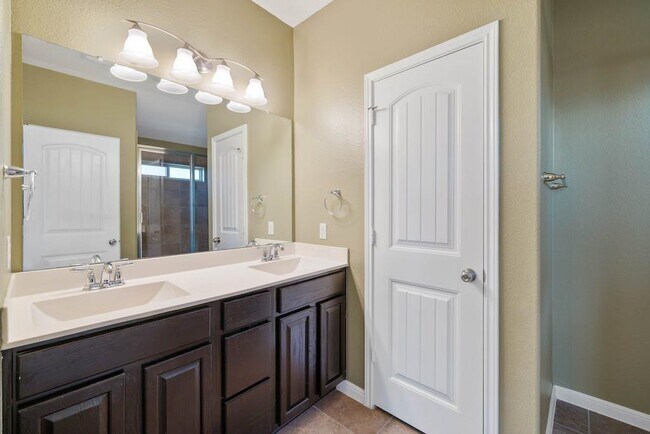 Building Photo - 421 Tula Trail